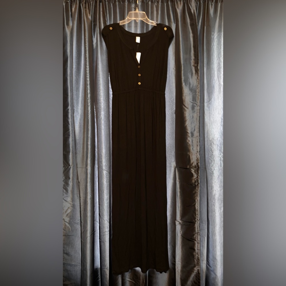 Sleeveless Black Maternity Maxi Dress